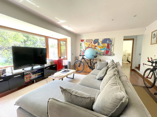 Se Vende Sitio De 2.964m Con Casa Completamente Remodelada.