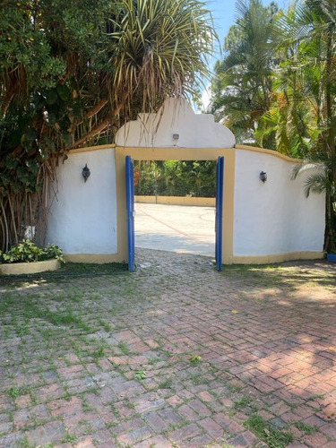 Alquiler Terreno 15.000 M2 La Guairita El Cafetal