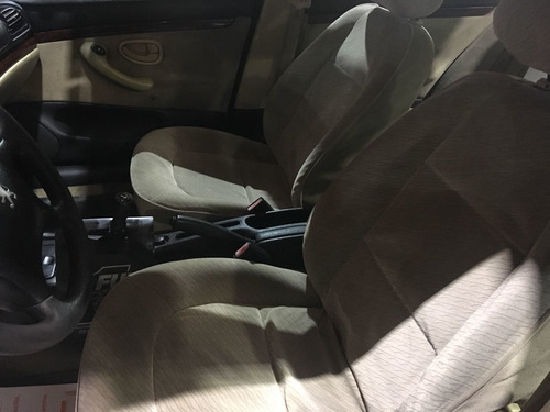 Imagen 4 de 8 de Peugeot 406 2.1 2.1 Svdt 1999