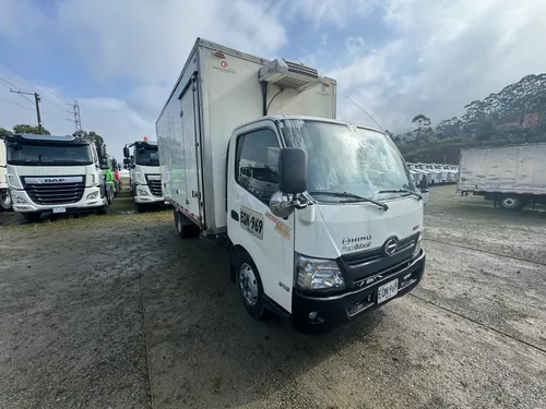 Hino 300 Dutro Refrigeración Nqr Npr 11500 Peso Báscula