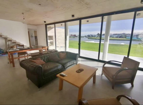 Alquiler Temporario Casa A Estrenar 5 Ambientes C/piscina A La Laguna, Barrio La Alameda Canning