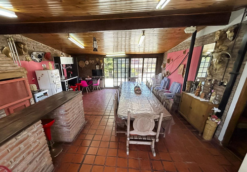 Casa En San Isidro, Barrio Las Carreras