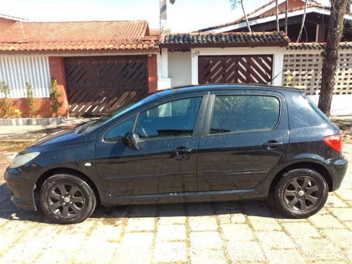 Imagem 2 de 9 de Peugeot 307 2007 2.0 Feline Aut. 5p