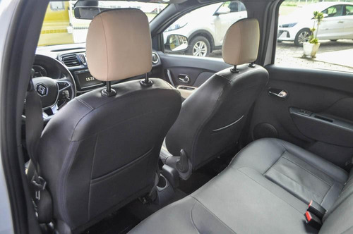 Renault Sandero STEPWAY ICONIC 1.6 AT