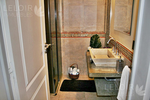 Casa En Venta 2 Amb En Parque Leloir