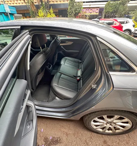 Audi A4 2.0 T Select 190hp Dsg