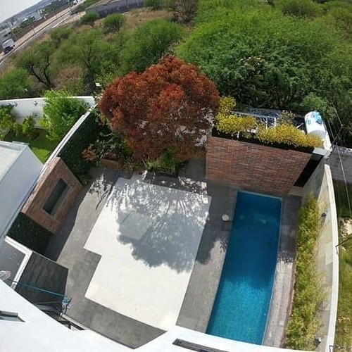 Imagen 1 de 21 de Estrena Residencia En Lomas De Juriquilla, Alberca Propia, J