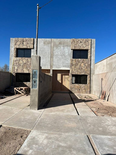 Venta Duplex En Barrio La Cava