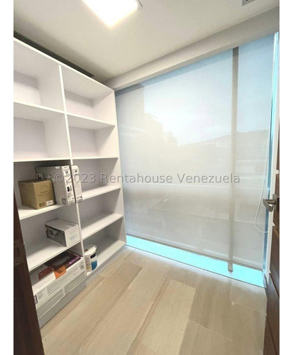 Espectacular Oficina En Alquiler En Las Mercedes. #24-5688