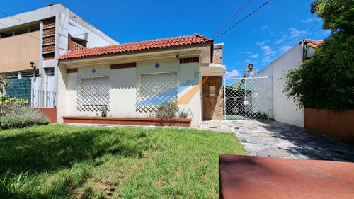 Venta Casa 3 Dormitorios En El Prado! Patio, Jardín, Barbacoa!