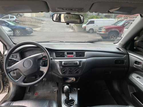Imagen 7 de 10 de Mitsubishi Lancer Touring