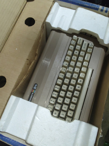 Pc Dream Comodore 64. 220v. C Fuente Caja Original Excelente (Usado)