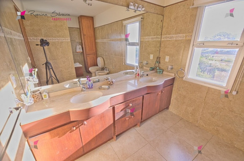 Casa En Venta La Barra- Ref: 8987