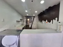 Comprar Daniela Linarez Alquila Locales Comerciales En El Centro De Barquisimeto Con Todo El Mobiliario Y Área De Mezzanina Con Todos Los Servicios Básicos Operativos                                          