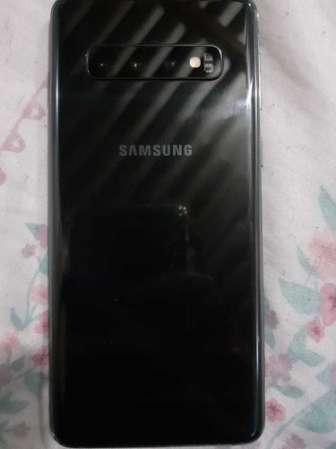 Samsung S10 Normal Com Um Trinco Na Tela Mais Não Interfere