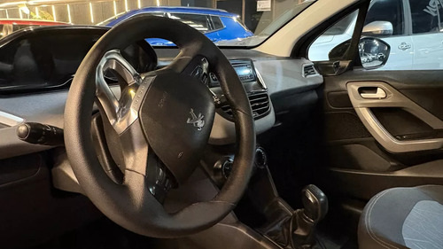 Peugeot 208 1.5 Active