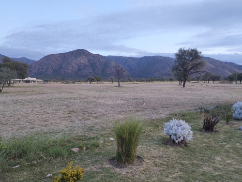 Venta! Lote En Barrio Cerrado Club De Campo Fincas Del Dique, Lujan, Provincia De San Luis, Argentina.