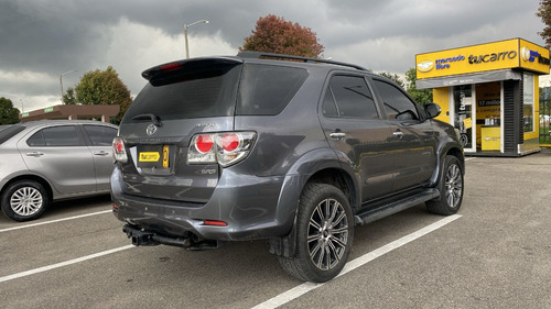 Imagen 11 de 25 de Toyota Fortuner
