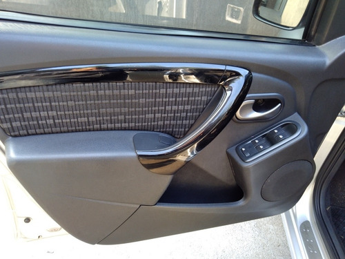 Imagem 5 de 10 de Renault Sandero 2014 1.6 Privilège Hi-power 5p