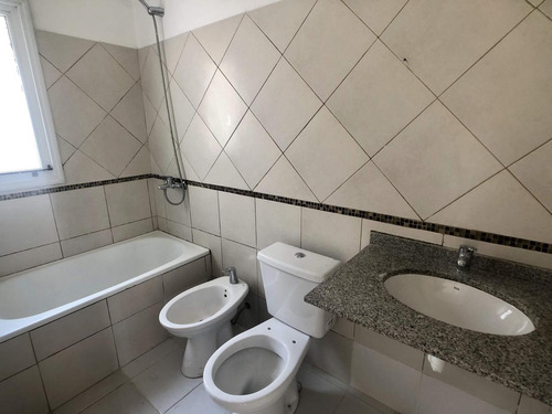 Venta - La Calera - Departamento 1 Dorm - Housing Con Pileta Y Cochera