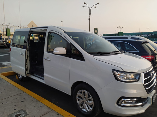 Imagen 2 de 10 de Alquiler De Mini Van H1 Minivan Y Camionetas Sin Chofer 2022