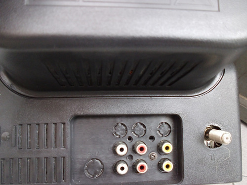 Televisor 14 PuLG Culon Control Remoto A Color Pant. Plana