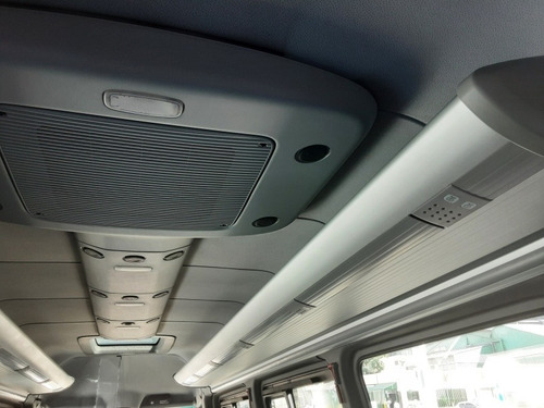 Imagen 20 de 20 de Mercedes-benz Sprinter 2015 2.1 515 Combi 4325 150cv 19+1