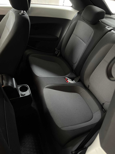 Imagen 10 de 15 de Volkswagen The Beetle 2015 1.4 Tsi Design