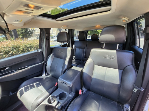 Imagen 9 de 10 de Jeep Cherokee 3.7 Limited 205hp Atx 2012