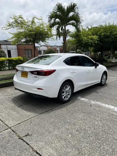 Mazda 3 2.0 Touring
