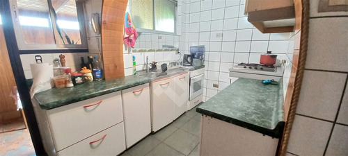 Casa En Venta De 5 Dormitorios En La Reina