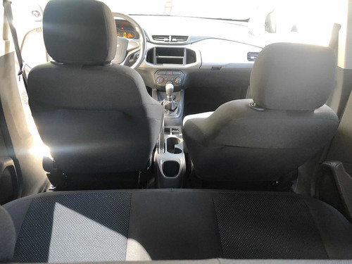 Imagem 14 de 15 de Chevrolet Onix 2017 1.0 Joy 5p