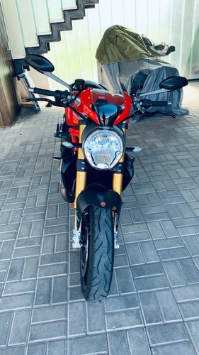 Ducati Monster 1200 S