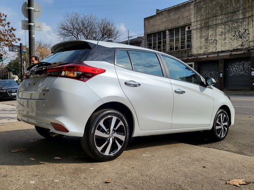Imagen 9 de 16 de Toyota Yaris 2022 1.5 107cv S Cvt