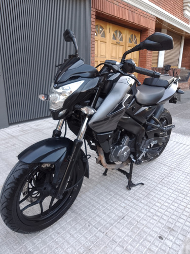Rouser Ns200
