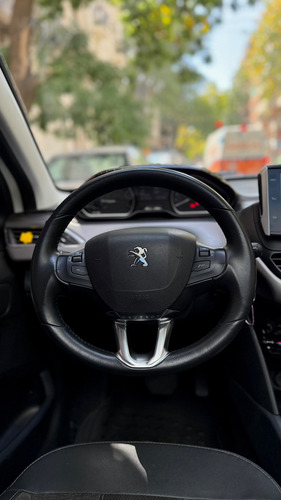 Peugeot 208 1.6 Feline Tiptronic