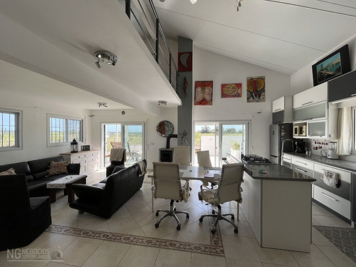 6 Has De Campo Con 4 Casas Y 1 Galpón Sobre Ruta 70 Próximo A Cuchilla Alta