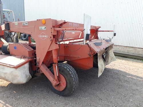 Segadora Acondicionadora Kuhn 300