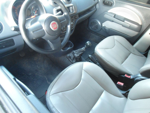 Fiat Uno 1.4 4P FLEX ATTRACTIVE