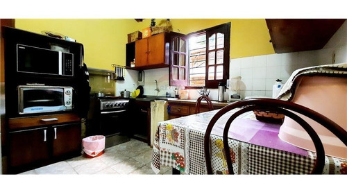 Imagen 8 de 13 de Vendo Casa En El Barrio Santa María, A 2 Cuadras De La Ruta Sexta: 2 Habitaciones Y 2 Baños.