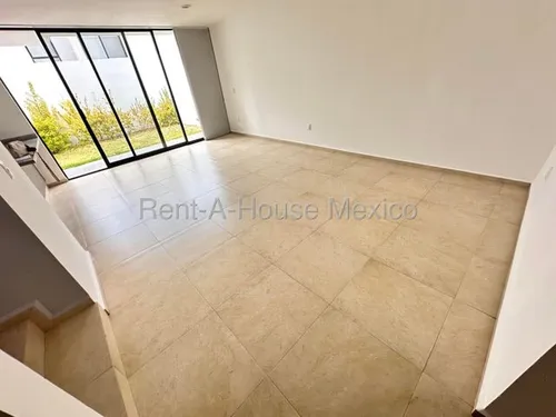 Zibata, Qro. Se Vende Casa Con 3 Recamaras 175 M2 De Construccion Qh 253112