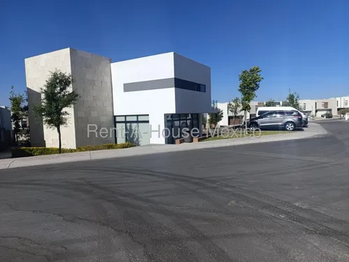 Se Renta Casa En Zibata Condominio Ankara Ofrece 3 Recamara Una En Pb Qh25-2527