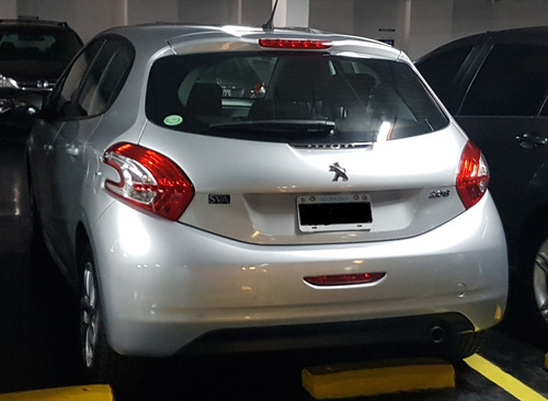 Peugeot 208 1.5 Allure Touchscreen