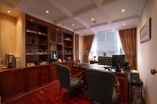 Oficina En Venta En Torre Provicial Chacao 147mt2 2 Baños