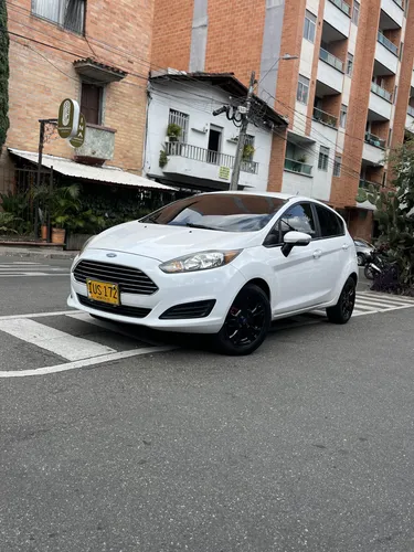 Ford Fiesta 1.6 Hatchback Se
