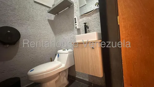 Rent-a-house Vende Fondo De Comercio Bar-restaurante, San Jacinto, Maracay, Estado Aragua, 25-16218 Gf.