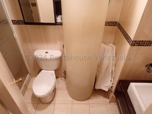 Bello Y Cómodo Apartamento En Venta En La Urbina #25-16847 Np