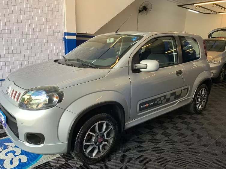 Fiat Uno 1.4 Sporting Flex 3p