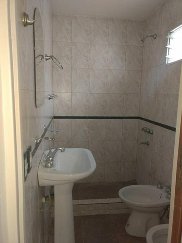 Imagen 5 de 7 de Departamento 2 Ambientes En Venta-con Patio - Zona Ramos Mejia