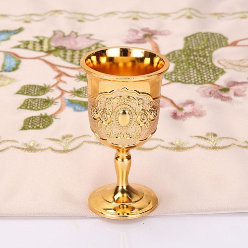 Patrón De Talla En Relieve Copa Retro Creativo Oro Oro